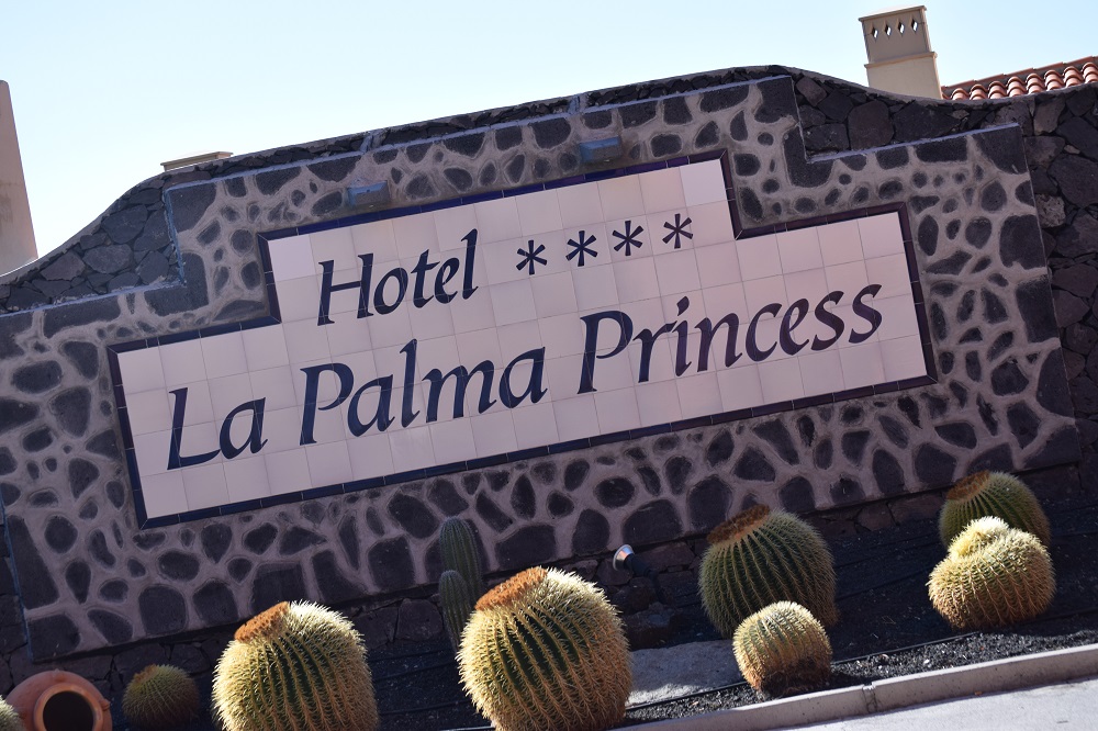 Die Reise nach La Palma - Teil 2 Hotelschild - Sunnyside-of-life
