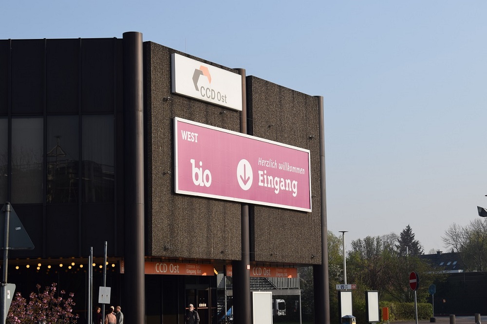 Biowest 2019 Eingang Messe in Düsseldorf